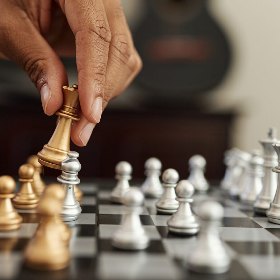 chess-playing-hand chess-playing-hand
